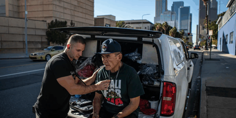More street medicine teams tackle the homeless health care crisis